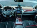 Toyota Camry 2013 года за 9 890 000 тг. в Актобе – фото 5