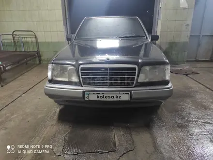 Mercedes-Benz E 220 1995 года за 1 900 000 тг. в Туркестан – фото 4