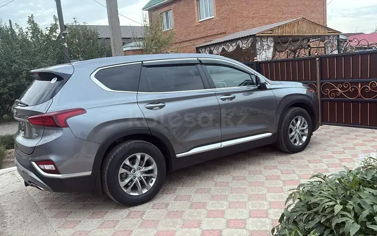 Hyundai Santa Fe 2019 года за 9 000 000 тг. в Уральск