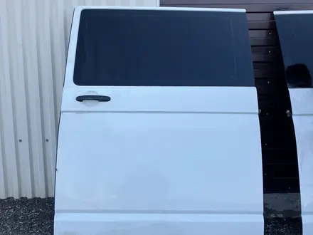 VW T5 дверь левая за 140 000 тг. в Караганда