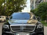 Mercedes-Benz S 560 2019 года за 45 000 000 тг. в Алматы – фото 2
