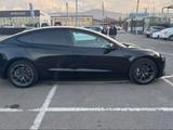 Tesla Model 3 2021 года за 11 000 000 тг. в Алматы