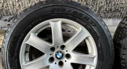 Комплект Диски с резиной на Bmw X5 в хорошем состоянии бмв R17 за 120 000 тг. в Алматы – фото 4