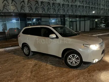 Mitsubishi Outlander 2013 года за 6 800 000 тг. в Караганда – фото 2