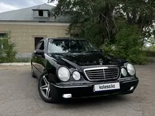 Mercedes-Benz E-Class, 2001