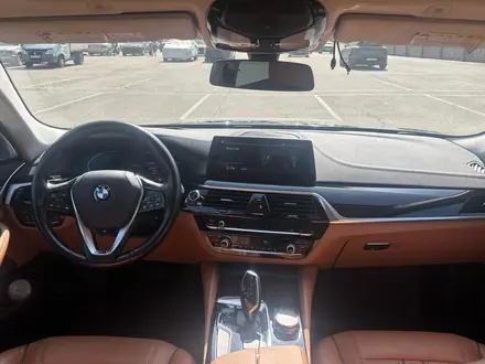 BMW 520 2019 года за 16 300 000 тг. в Алматы – фото 26
