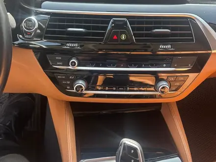 BMW 520 2019 года за 16 300 000 тг. в Алматы – фото 30