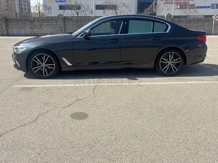 BMW 520 2019 года за 16 300 000 тг. в Алматы – фото 9