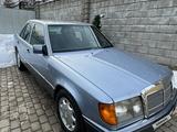 Mercedes-Benz E 230 1992 года за 1 600 000 тг. в Алматы – фото 2