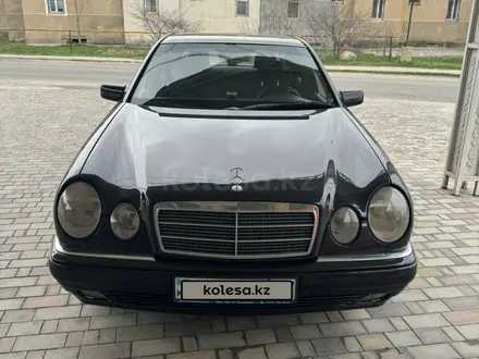 Mercedes-Benz E 230 1996 года за 3 300 000 тг. в Шымкент