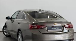 Chevrolet Malibu 2022 года за 11 750 000 тг. в Астана – фото 2