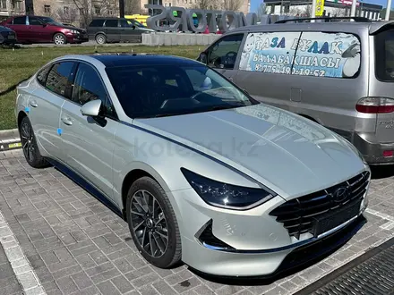 Hyundai Sonata 2023 года за 8 200 000 тг. в Алматы – фото 2