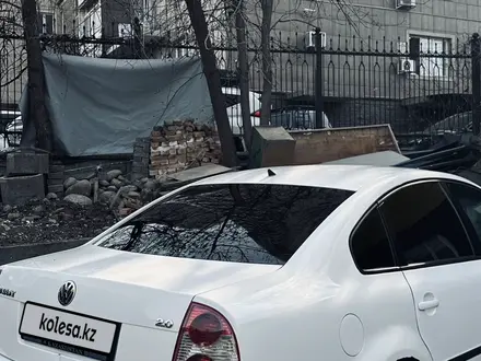 Volkswagen Passat 2002 года за 1 690 000 тг. в Алматы – фото 4