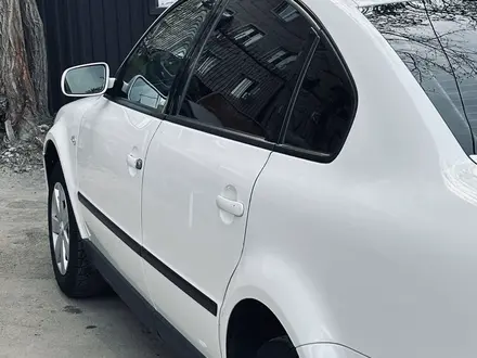 Volkswagen Passat 2002 года за 1 690 000 тг. в Алматы – фото 8