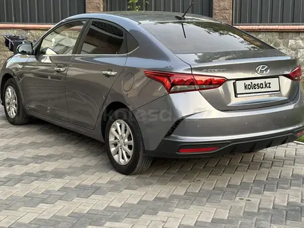 Hyundai Accent 2021 года за 7 500 000 тг. в Алматы – фото 2