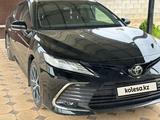 Toyota Camry 2021 года за 18 000 000 тг. в Шымкент