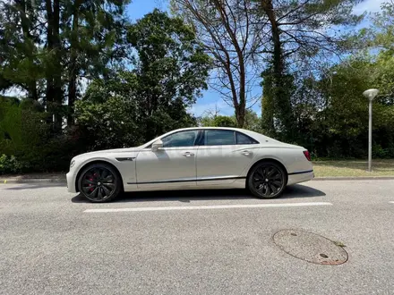 Bentley Flying Spur 2020 года за 118 650 000 тг. в Алматы – фото 3