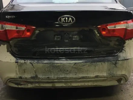 Kia Rio крышка багажник за 1 000 тг. в Алматы