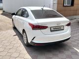 Hyundai Accent 2021 года за 5 500 000 тг. в Щучинск – фото 3