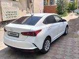 Hyundai Accent 2021 года за 5 500 000 тг. в Щучинск – фото 4