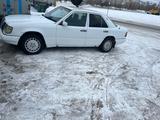 Mercedes-Benz E 200 1989 годаүшін1 200 000 тг. в Риддер