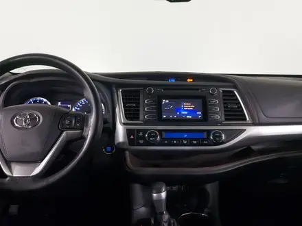 Toyota Highlander 2018 года за 19 590 000 тг. в Шымкент – фото 14