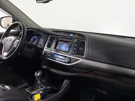 Toyota Highlander 2018 года за 19 590 000 тг. в Шымкент – фото 15
