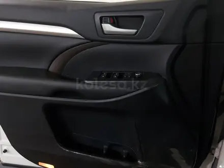 Toyota Highlander 2018 года за 19 590 000 тг. в Шымкент – фото 25