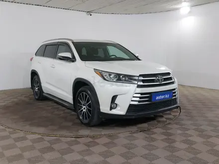 Toyota Highlander 2018 года за 19 590 000 тг. в Шымкент – фото 3
