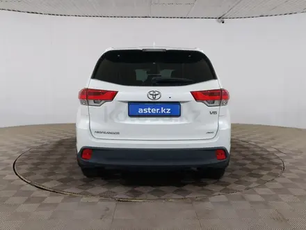 Toyota Highlander 2018 года за 19 590 000 тг. в Шымкент – фото 6