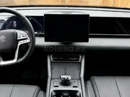 BYD Qin L DM-i Leading 2025 года за 9 900 000 тг. в Шымкент – фото 4