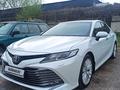 Toyota Camry 2018 годаүшін14 300 000 тг. в Астана – фото 14