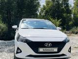 Hyundai Accent 2021 года за 6 700 000 тг. в Астана – фото 2