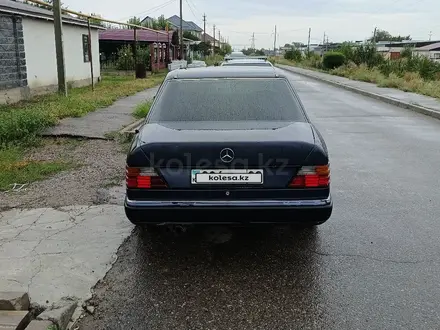 Mercedes-Benz E 200 1992 года за 1 050 000 тг. в Алматы – фото 2