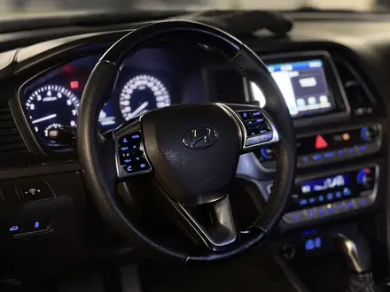 Hyundai Sonata 2018 года за 7 700 000 тг. в Алматы – фото 13