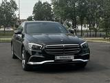 Mercedes-Benz E 300 2022 года за 23 500 000 тг. в Алматы