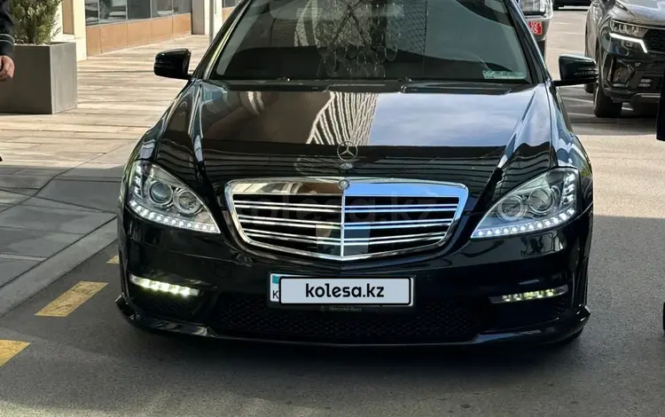 Mercedes-Benz S 350 2006 годаfor9 900 000 тг. в Астана