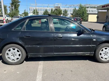 Audi A4 1999 года за 1 799 999 тг. в Тараз – фото 2