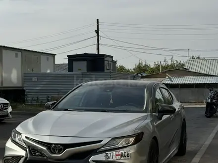 Toyota Camry 2019 года за 9 500 000 тг. в Алматы – фото 3