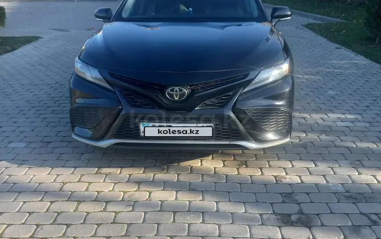 Toyota Camry 2018 года за 12 000 000 тг. в Шымкент