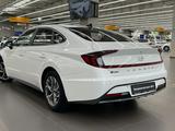 Hyundai Sonata 2022 годаfor12 490 000 тг. в Алматы – фото 4