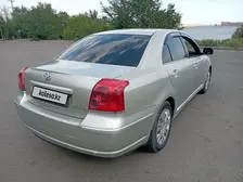 Toyota Avensis, 2005
