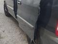 Kia Carnival 2002 года за 2 300 000 тг. в Шымкент – фото 7