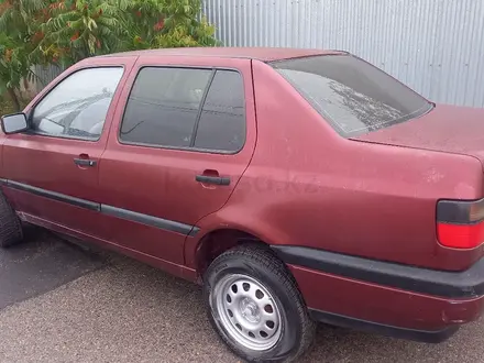 Volkswagen Vento 1993 года за 950 000 тг. в Алматы – фото 2