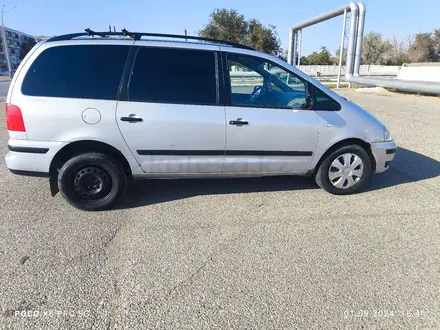 Volkswagen Sharan 2002 года за 2 200 000 тг. в Байконыр – фото 4