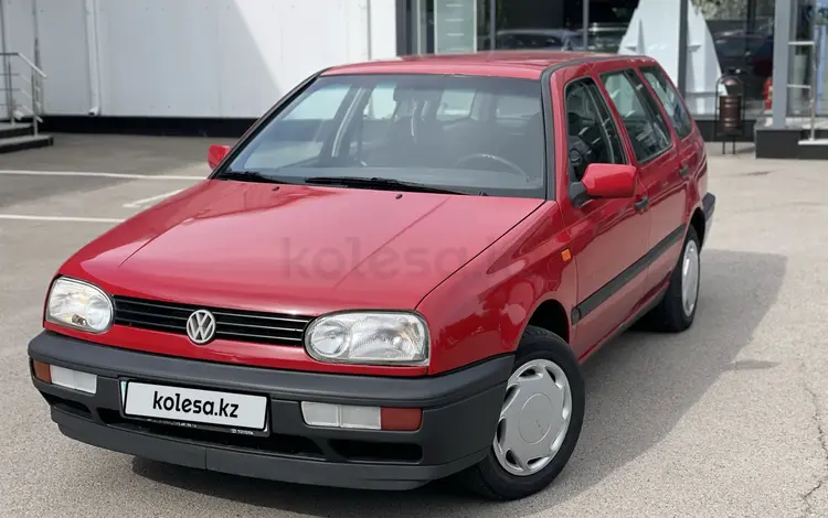 Volkswagen Golf 1995 годаүшін2 100 000 тг. в Алматы