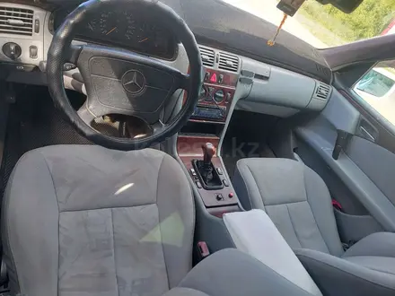 Mercedes-Benz E 230 1997 года за 1 150 000 тг. в Караганда – фото 3