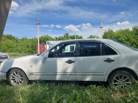 Mercedes-Benz E 230 1997 года за 1 150 000 тг. в Караганда – фото 4