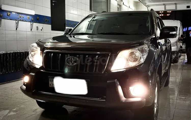 Toyota Land Cruiser Prado 2010 года за 15 300 000 тг. в Актобе