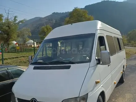 Mercedes-Benz Sprinter 2003 года за 4 500 000 тг. в Алматы – фото 4